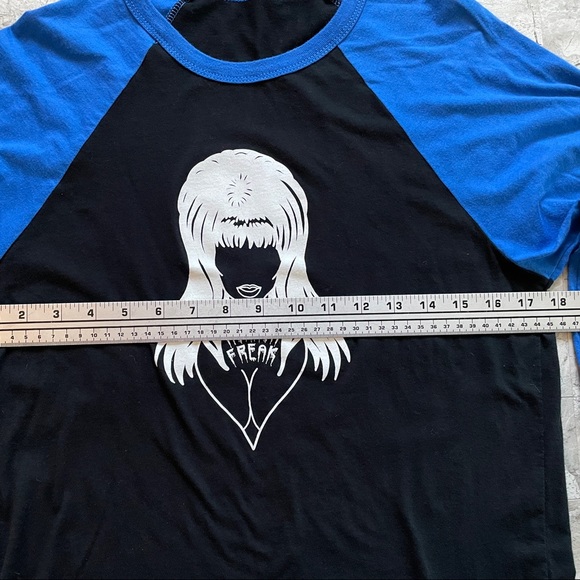 Elvira Horror Freak 3/4 Sleeve Tee - Picture 2 of 3